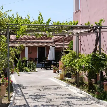 Mouzakitis 3