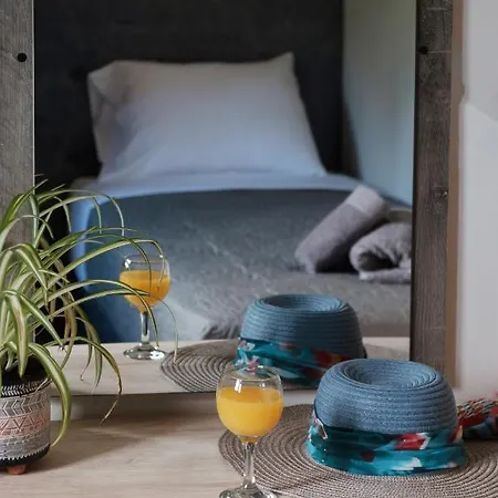 Mouzakitis 3 أريلاز