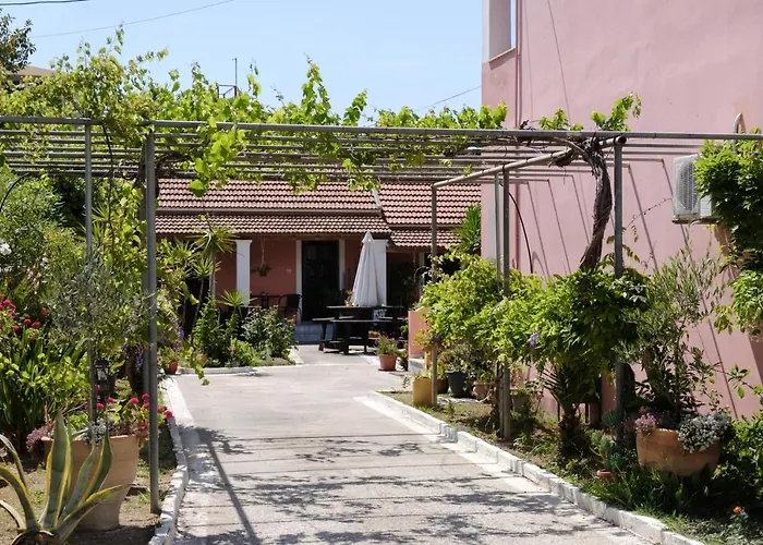 Mouzakitis 3
